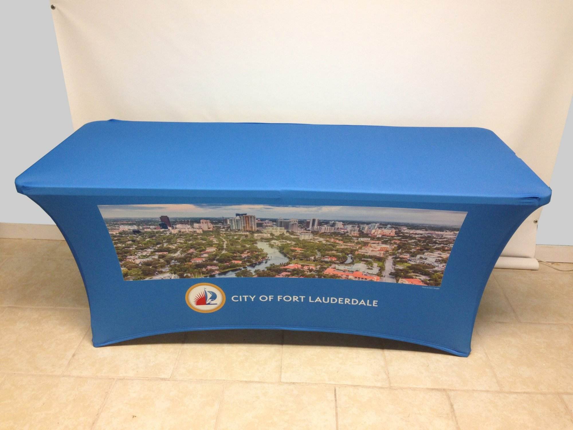 Imprinted Table Covers To Help Your Business Stand Out At Trade Shows