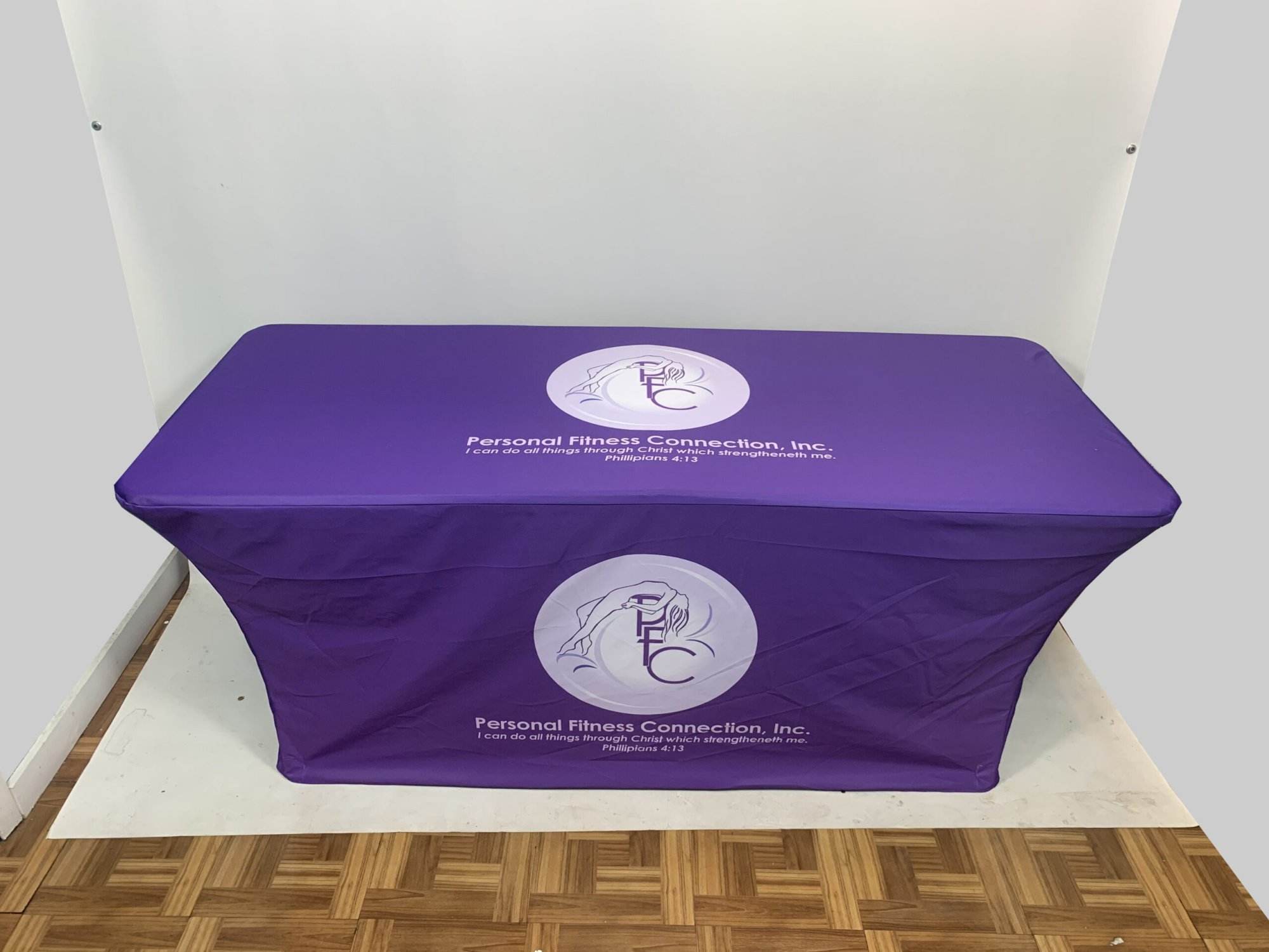Imprinted Table Covers To Help Your Business Stand Out At Trade Shows